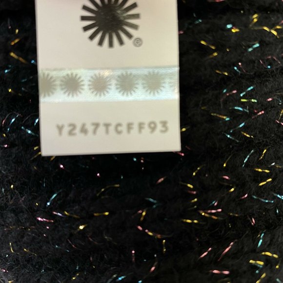 UGG Australia Lurex Shimmer Cable Knit Arm Warmer - Picture 4 of 4